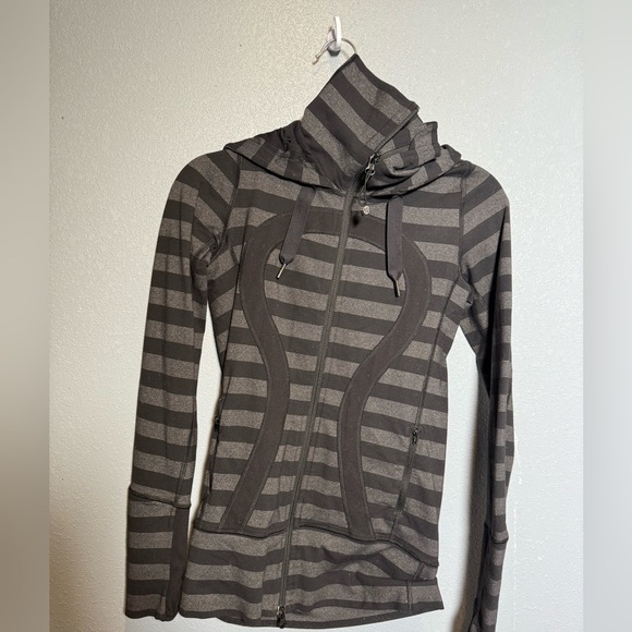 Lululemon Stride Jacket Black‎ Stripe- 2 - Picture 3 of 9